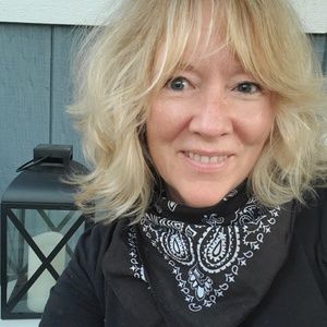 Meet your Posher, Lisa